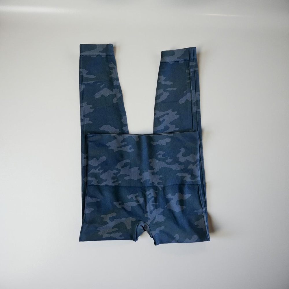 NWOT Spanx Camo Seamless Leggings - Picture 2 of 3